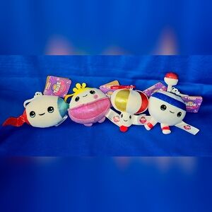 SOLD - NEW True and The Rainbow Kingdom (4) Magical Wishes Plush Clip-On Netflix